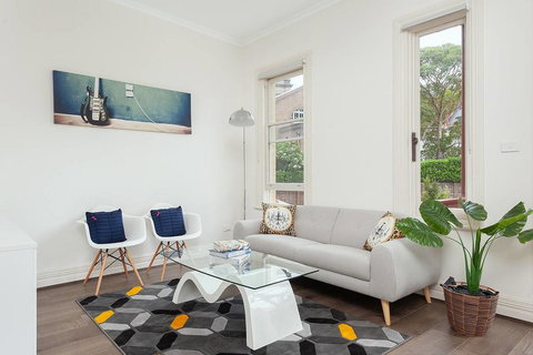 STUNNING SYDNEY HOME 11 - Newcastle Accommodation 2
