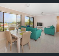 Summer Retreat - Newcastle Accommodation
