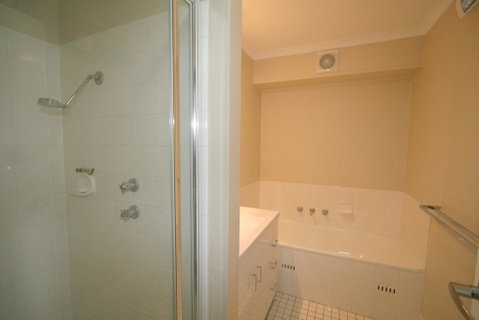 Summit 12/35 Clyde Street - Newcastle Accommodation 2