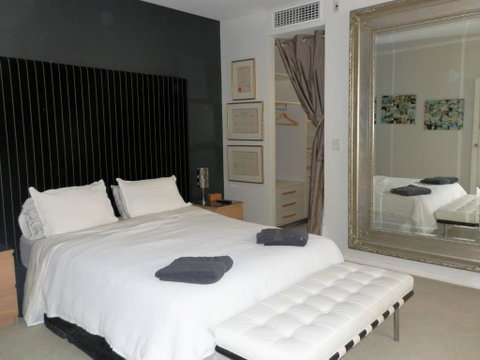 Sun, Sand, Sea And Salty Kisses Cottesloe Beach House - Newcastle Accommodation 2