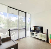 Sunny 3 Bedroom Apartment in Turrella - Newcastle Accommodation