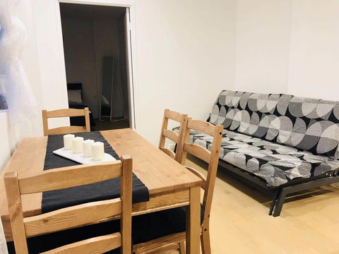 Sunset View 2 Bedroom Apt Next To Station - New Castle Tourism 1