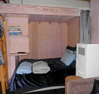 Super Value Thredbo STUDIO  Ante-Room Apartment - Newcastle Accommodation