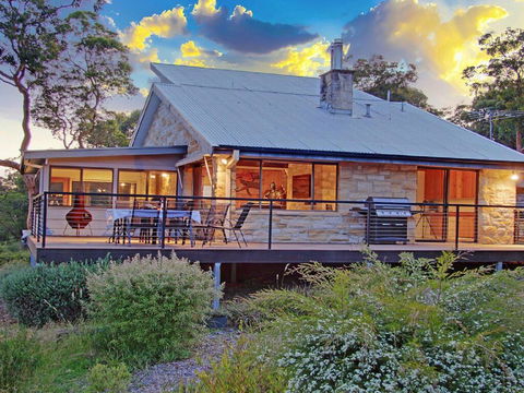 Sydney View - 70km From Sydney, 1000km From Care! - New Castle Tourism 1