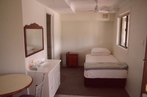 T's Resort & Motel - New Castle Tourism 2