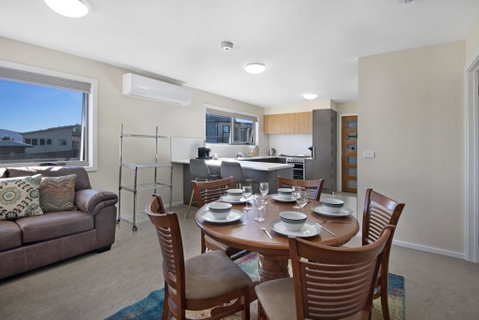 T-Bar On Twynam - Newcastle Accommodation 1