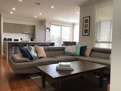 Taboga, 3 Bedroom, 3 Bathroom Villia - Newcastle Accommodation 1