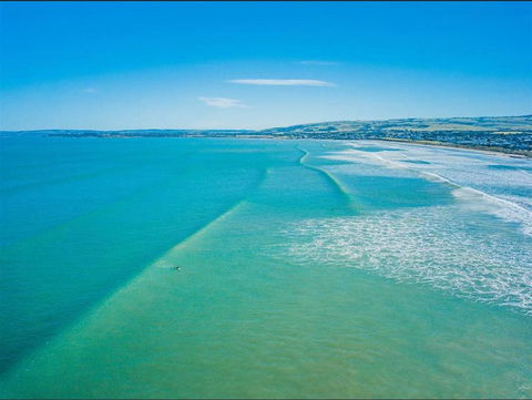 Tahren Beachfront Shack - New Castle Tourism 0