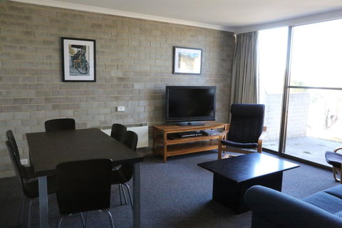 Tanderra 4 - Newcastle Accommodation 1
