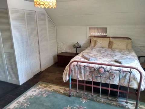 Tanilba House - Newcastle Accommodation 3