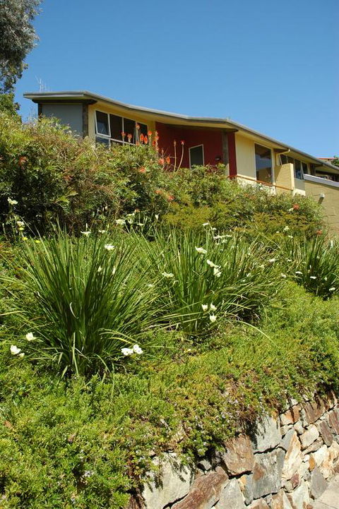 Tathra Beach House Holiday Apartments - Newcastle Accommodation 3