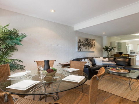 Tehidy Townhouse - Newcastle Accommodation 3