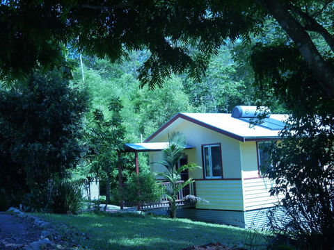Teretre Cabins Nimbin - New Castle Tourism 1