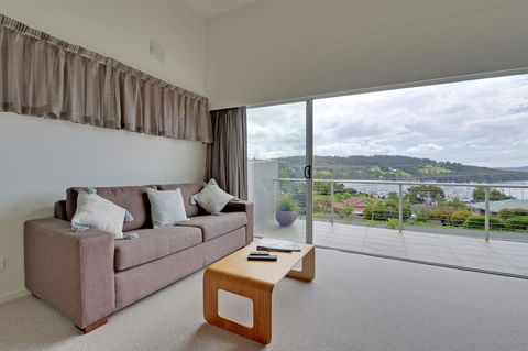 The Cove Kettering - Newcastle Accommodation 24