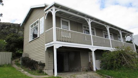 Sea Salt House - Newcastle Accommodation 1