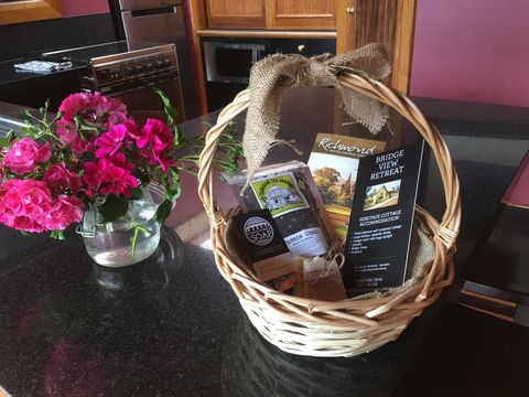 Bridge View Retreat - Newcastle Accommodation 12