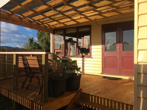 Bridge View Retreat - Newcastle Accommodation 5