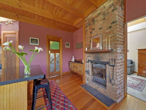 Bridge View Retreat - Newcastle Accommodation 33