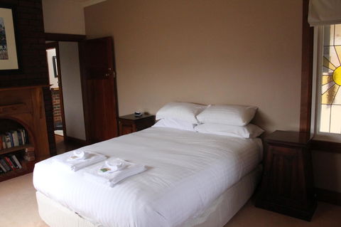 Bridge View Retreat - Newcastle Accommodation 36