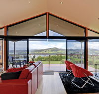 Moon River - Newcastle Accommodation