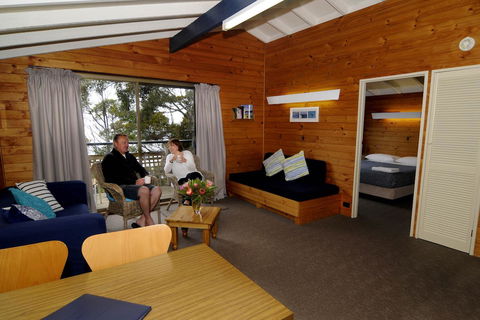 Bicheno By The Bay - New Castle Tourism 3