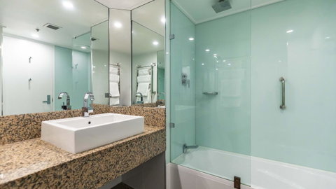 Hotel Grand Chancellor Hobart - Newcastle Accommodation 16