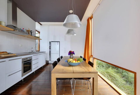 Holland House Bay Of Fires - Newcastle Accommodation 9