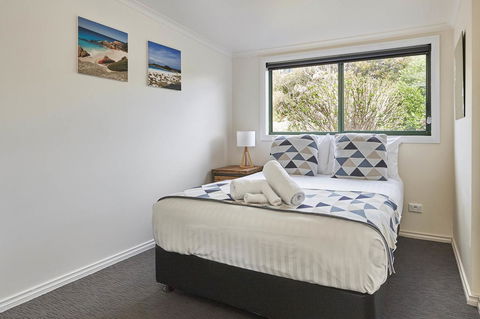 DOLPHIN LOOKOUT COTTAGE - Amazing Views Of The Bay Of Fires - Newcastle Accommodation 15