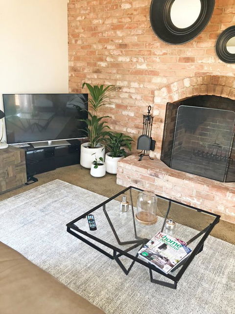 EMBRACING EVANDALE - Hosted By L'Abode Accommodation - Newcastle Accommodation 11