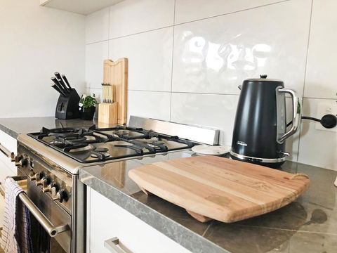 EMBRACING EVANDALE - Hosted By L'Abode Accommodation - Newcastle Accommodation 20