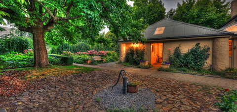 Old WesleyDale Heritage Accommodation - Newcastle Accommodation 6