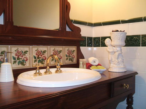 Touchwood Cottages - Newcastle Accommodation 22