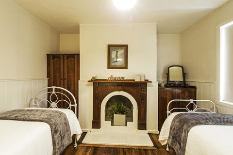 Touchwood Cottages - Newcastle Accommodation 16