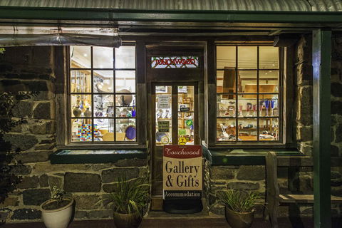 Touchwood Cottages - Newcastle Accommodation 1