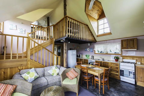 Touchwood Cottages - Newcastle Accommodation 29
