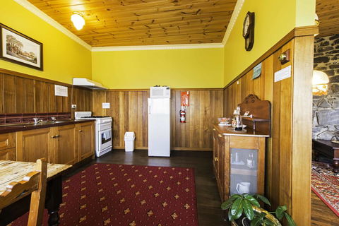 Touchwood Cottages - Newcastle Accommodation 40