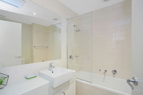 Astra Apartments Glen Waverley @Springvale RD - New Castle Tourism 17
