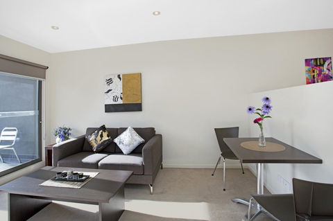 Astra Apartments Glen Waverley @Springvale RD - New Castle Tourism 9