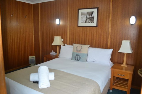 Point Lonsdale Guest House - Newcastle Accommodation 6