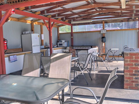 High Country Holiday Park - Newcastle Accommodation 30
