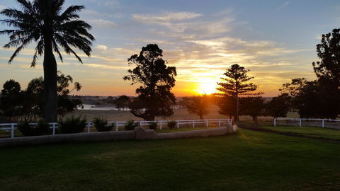Coragulac House Cottages - New Castle Tourism 36