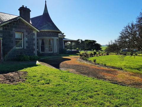 Coragulac House Cottages - New Castle Tourism 18