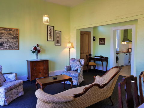 Coragulac House Cottages - New Castle Tourism 3