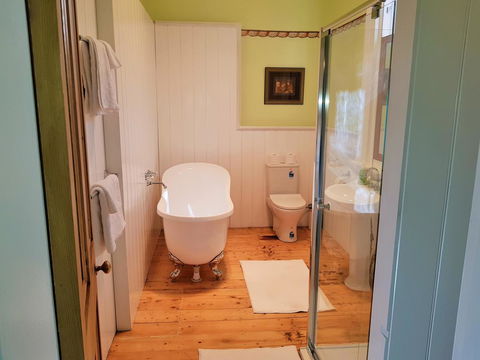 Coragulac House Cottages - New Castle Tourism 4