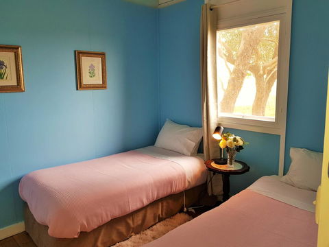 Coragulac House Cottages - New Castle Tourism 26