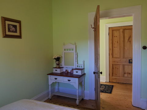 Coragulac House Cottages - New Castle Tourism 7