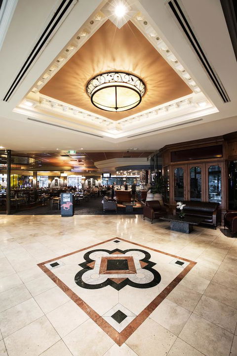Nightcap At Matthew Flinders Hotel - New Castle Tourism 34