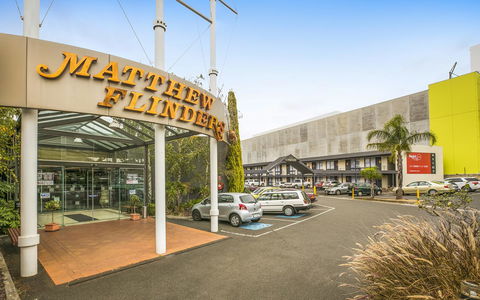 Nightcap At Matthew Flinders Hotel - New Castle Tourism 28