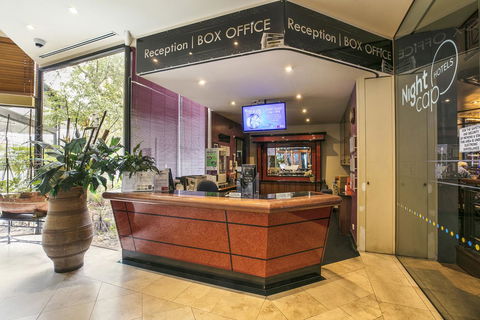 Nightcap At Matthew Flinders Hotel - New Castle Tourism 24