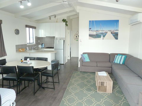 Apollo Bay Waterfront Motor Inn - Newcastle Accommodation 17